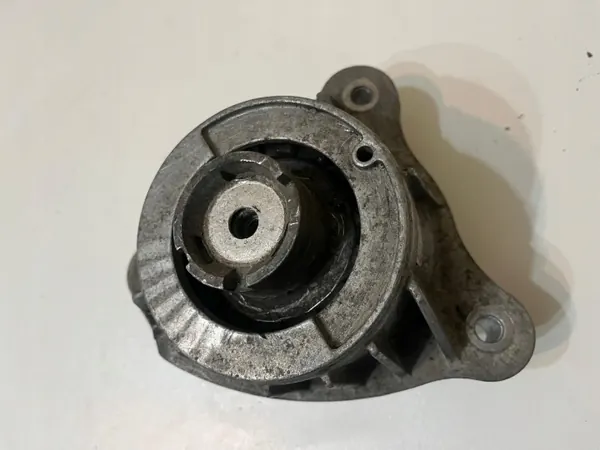 Mercedes Motorfäste A4472410013 Höger Begagnad image 3