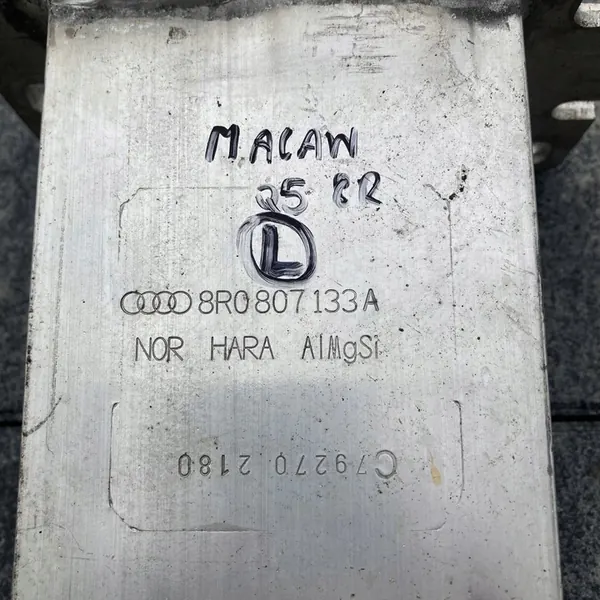 Vasen puristusalue Porsche Macan / Audi Q5 8R0807133A image 4