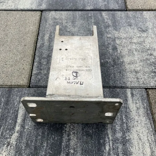 Vasen puristusalue Porsche Macan / Audi Q5 8R0807133A image 6