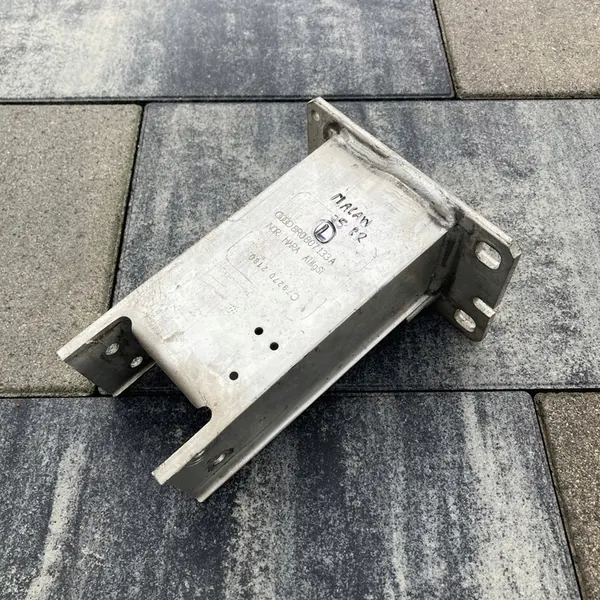 Vasen puristusalue Porsche Macan / Audi Q5 8R0807133A image 8