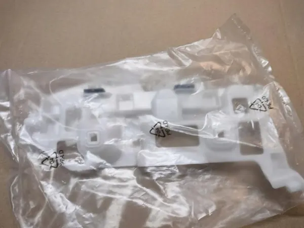 Deslizamento de para-choque traseiro esquerdo Renault Scenic IV 1.5 DCI image 5