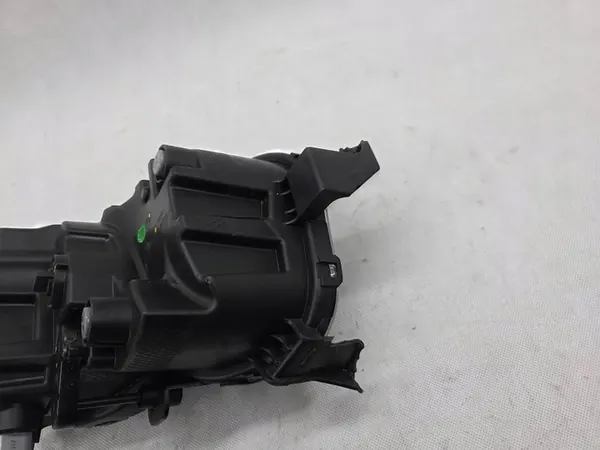 KIA SPORTAGE V 2021+ Farol de neblina LED direito 92201-R2000 image 10