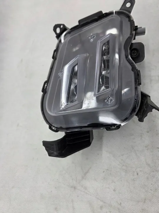 KIA SPORTAGE V 2021+ Farol de neblina LED direito 92201-R2000 image 2