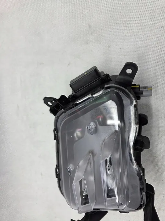 KIA SPORTAGE V 2021+ Farol de neblina LED direito 92201-R2000 image 4