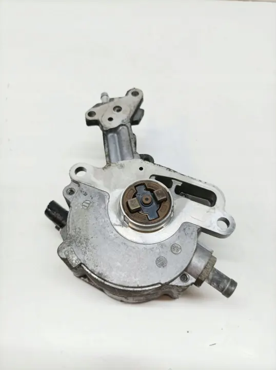 Bomba de vacío 038145209C Bosch 1.9 TDI VW Golf IV image 4