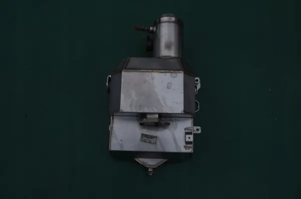 Peça usada Aston Martin OEM 6G33-6C702-AC image 2
