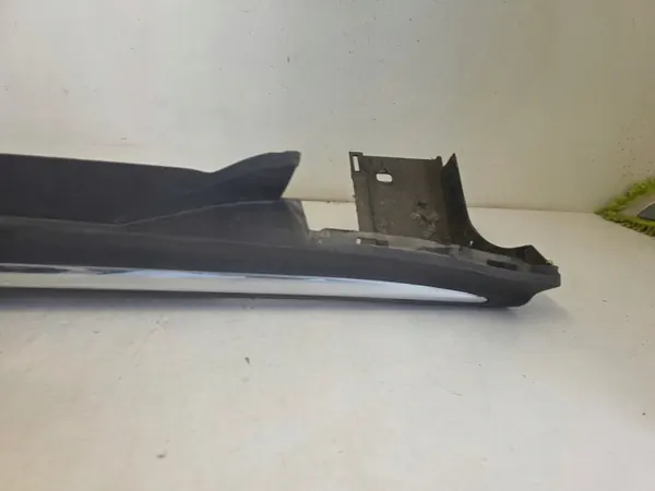 Protège-bas droit OEM A2936980200 Mercedes image 6