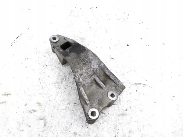 Ohjauspumpun kiinnike OEM 05184594AE Chryslerille image 3