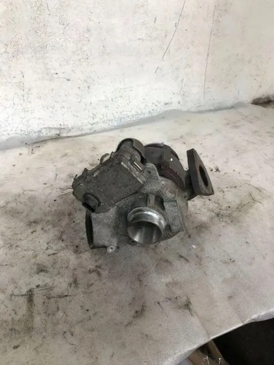 Käytetty INFINITI Q50 Turbo OEM A6519060200 Diesel image 3