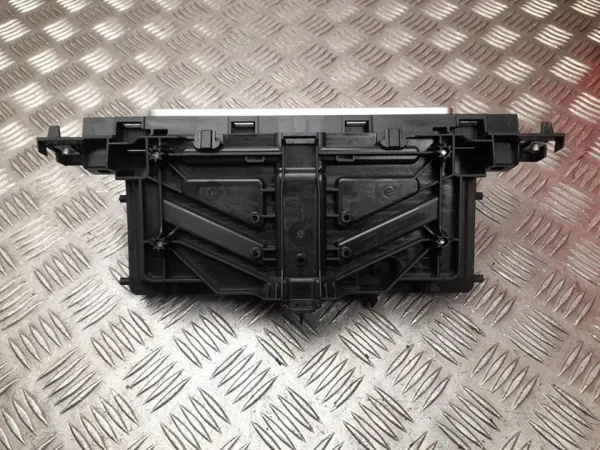 Audi A4 Avant navigatiescherm OEM 8W1919605 image 5
