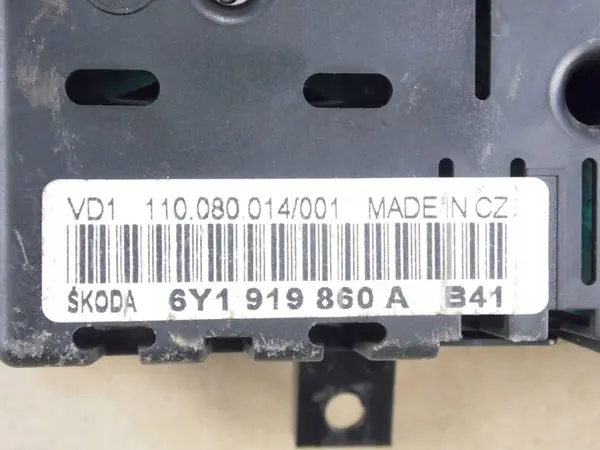 Compteur Skoda Fabia Mk1 11008001400 image 3