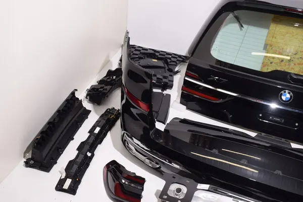 BMW X7 G07 LCI Takapään Osat Setti 475 image 3
