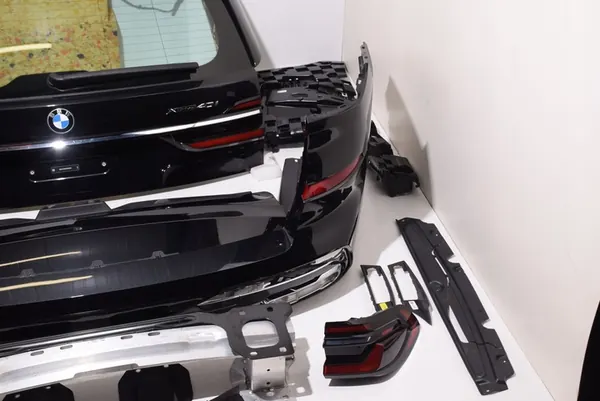 BMW X7 G07 LCI Takapään Osat Setti 475 image 4