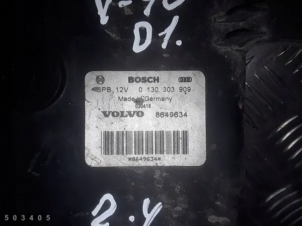 2001 Volvo V70 Kylarrubrik med kåpa 8649634 image 2