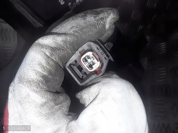 2001 Volvo V70 Kylarrubrik med kåpa 8649634 image 4