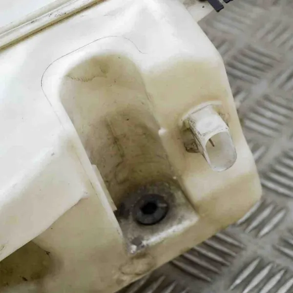 Pyyhkijän Säiliö VW PASSAT B7 3AA955453G image 6