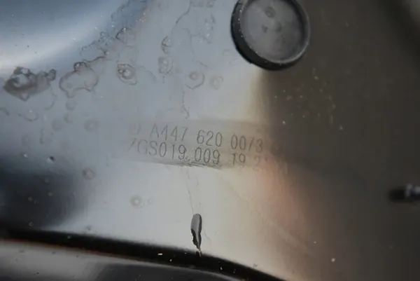 Mercedes Vito W447 Onder raamrubber OEM A4476200073 image 3