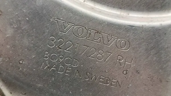 Volvo XC60 II Protetor de Freio 32217287 image 4