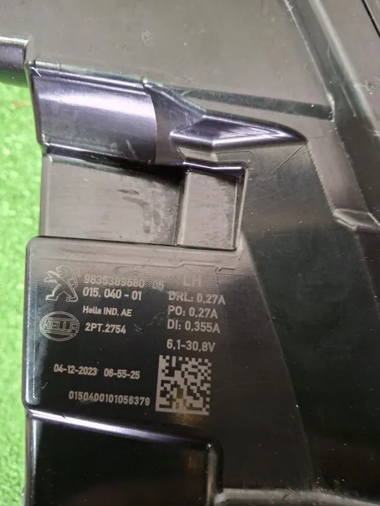 Farol Halógeno Esquerdo DRL Peugeot 308 T10 2021- OEM 9835389680 image 4