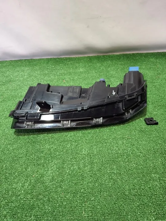 Farol Halógeno Esquerdo DRL Peugeot 308 T10 2021- OEM 9835389680 image 7