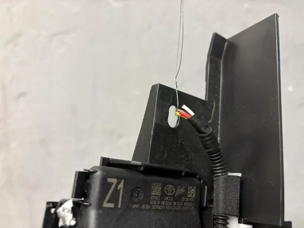 Toyota RAV4 V Heckklappensensor OEM 891B1-42030 image 6