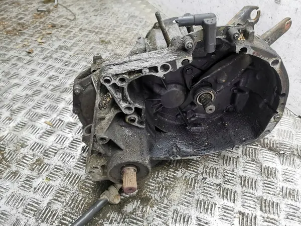 Manuaalivaihteisto Renault Scenic I 2001 image 3
