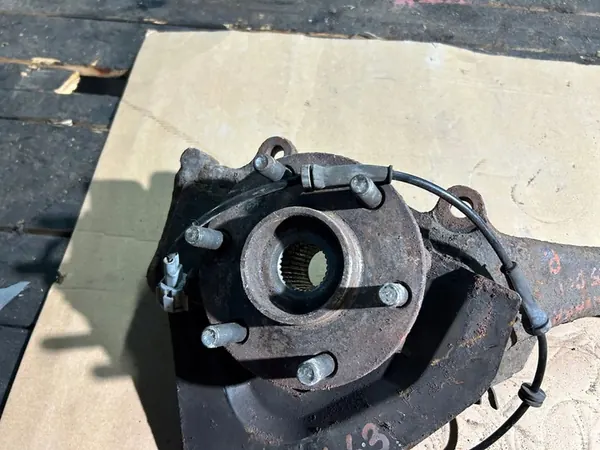 Snodo anteriore destro Nissan Navara D40 2.5 DCI OEM VHB305 image 4