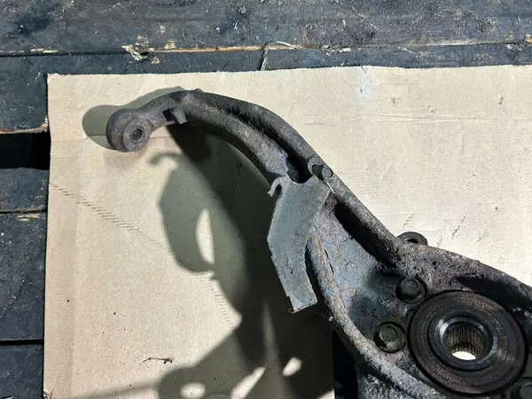 Snodo anteriore destro Nissan Navara D40 2.5 DCI OEM VHB305 image 7