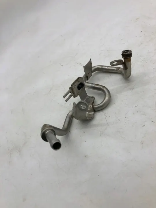 Nissan Turbo-Ölleitung OEM 144986UB0B - Gebraucht image 3