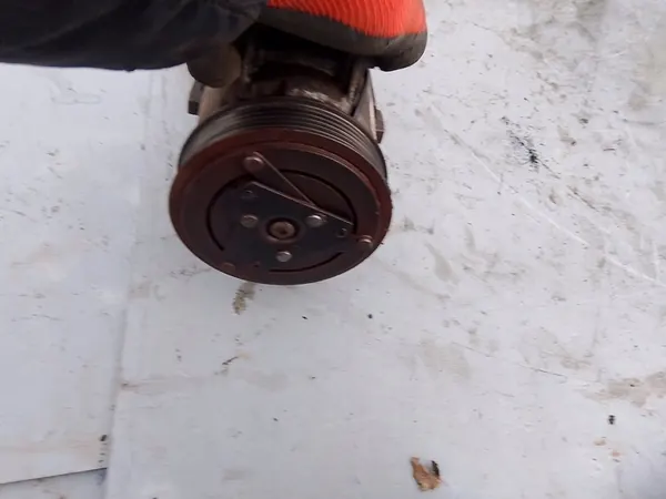 Compressore aria condizionata Nissan Qashqai 92600-JD200 image 3