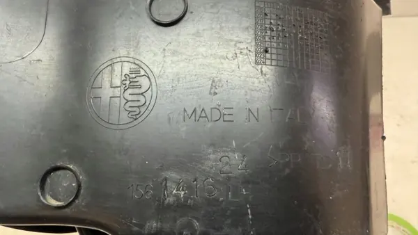 Bromsluftintag Fram vänster Alfa Romeo OEM 156141624 image 6