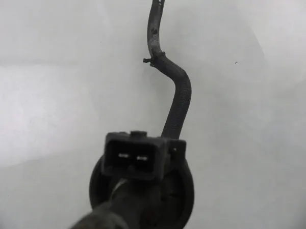 Bomba de combustível Webasto OEM 22454201 - Usada image 3