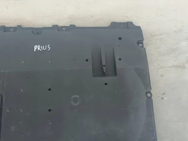 Motorplåt TOYOTA PRIUS IV Fram image 3