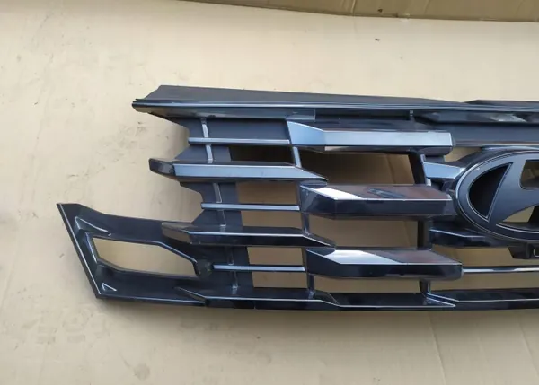 Rejilla elevadora Hyundai Tucson IV OEM 86366-N7GA0 image 4