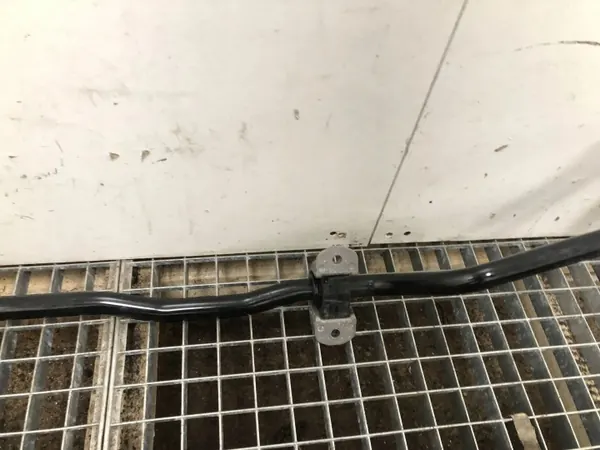 BMW M4 F82/F83 Taka stabilointitanko OEM 2284764 image 10