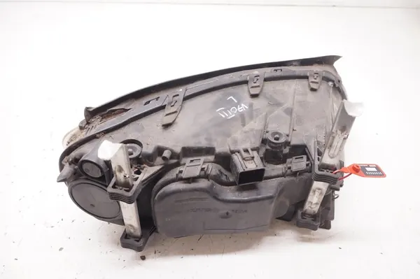 Vasen Etuvalaisin Volvo XC70 II V70 III image 3