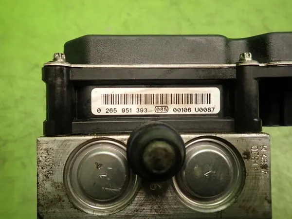 Pompe ABS OEM 9666542880 pour Citroen C5 III 2.0 HDI image 6