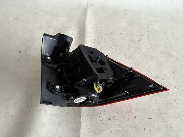 Luz trasera izquierda VW Tiguan 5NA945095D image 4