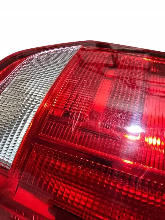 Volkswagen Caravelle T6 2016 Luz Trasera Izquierda OEM image 6