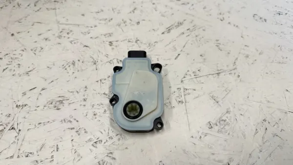 Motor de compuerta de aire OEM 95B965501AA para VW Audi Skoda image 2