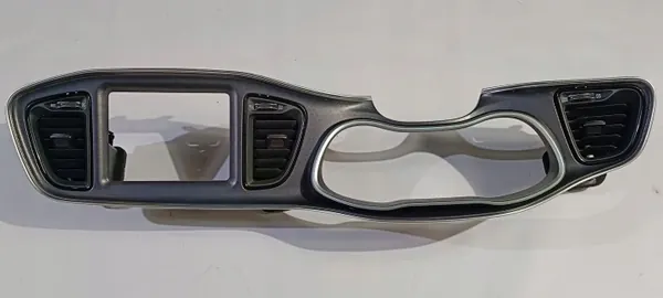 Dodge Challenger 2017 Instrumentbräda Dekor OEM 5LE10XSBAD image 3