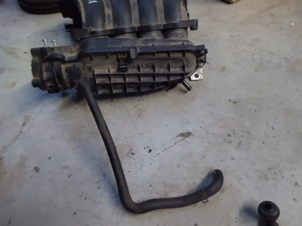 NISSAN QASHQAI I J10 LIFT 2.0 16V COLETOR DE ADMISSÃO OEM image 4