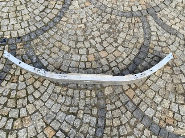 Mercedes 213 GLC Viga Parachoques Delantera OEM 2136201700 image 3
