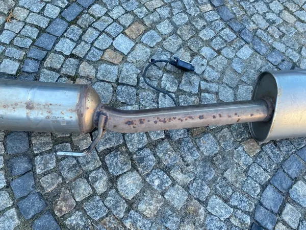 Mercedes Uitlaat Demper Katalysator OEM 4704900900 image 10