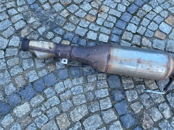 Mercedes Uitlaat Demper Katalysator OEM 4704900900 image 9