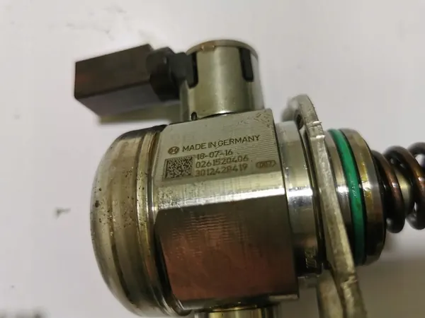 Hoge druk brandstofpomp Mercedes Benz A1770700501 image 6