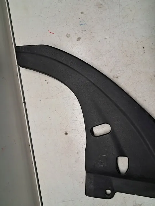 Citroen C5 2008 Tampa do Farol Esquerdo image 3