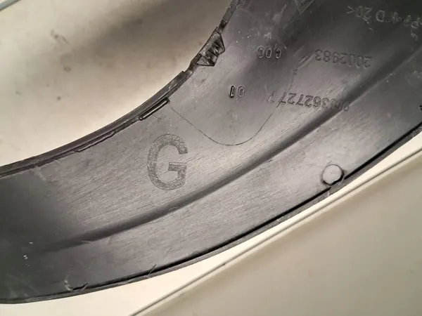 Citroen C5 2008 Tampa do Farol Esquerdo image 5