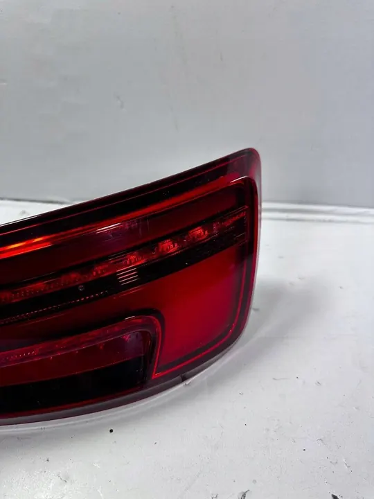 A3 8V Sedán Luz Trasera Derecha LED 8V5945092 image 3