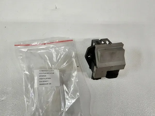 RENAULT CLIO 4 IV 0.9 TCE Fläktmotstånd 255505343R image 5